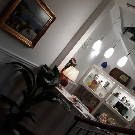 فندق مبيت وإفطار A Casa Di Simona مونريالي