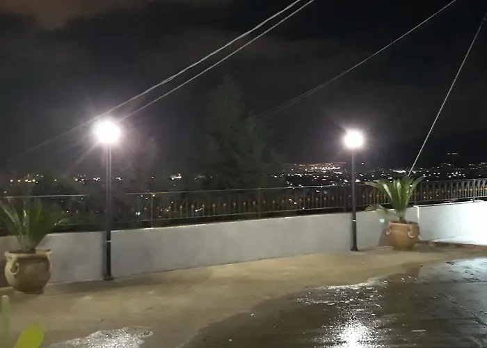 A Casa Di Simona 4* مونريالي